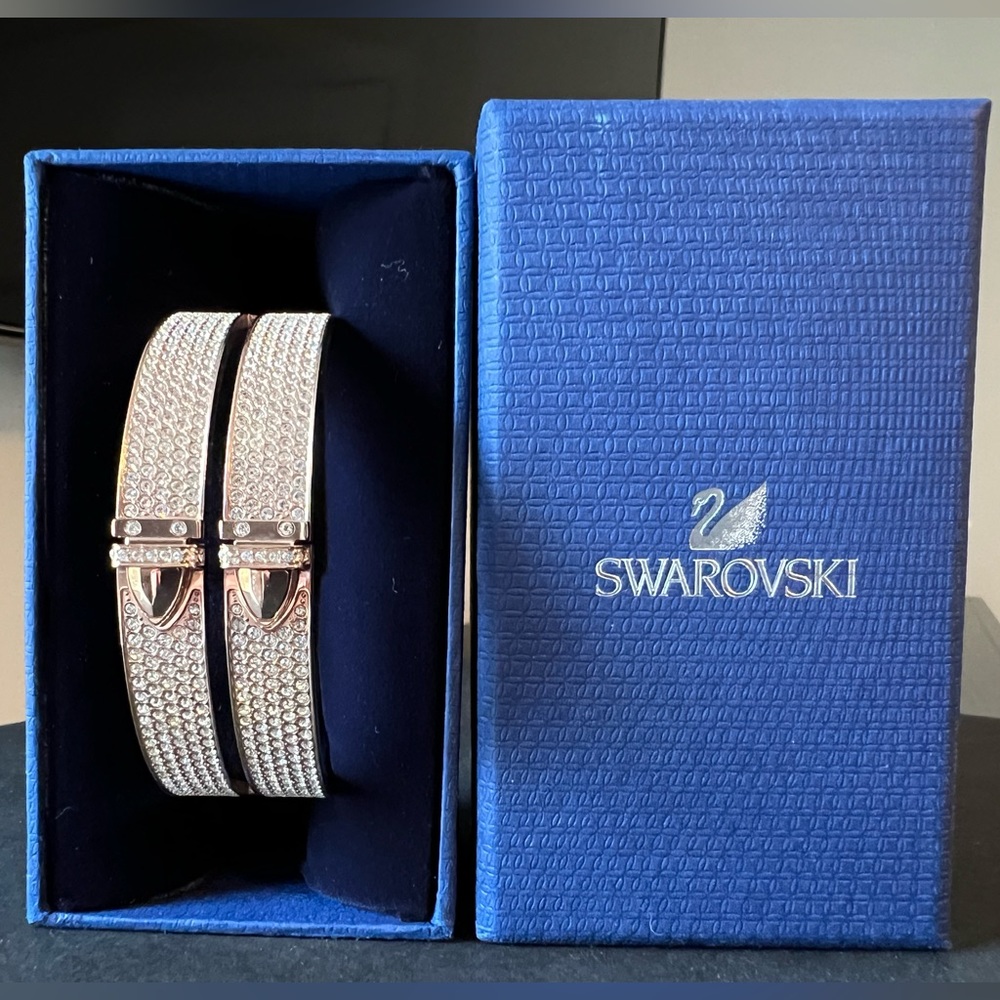 Swarovski Distinct Rose bracelet.